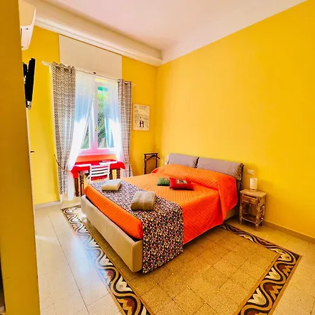 Antonioni\'S Apartment Trastevere
