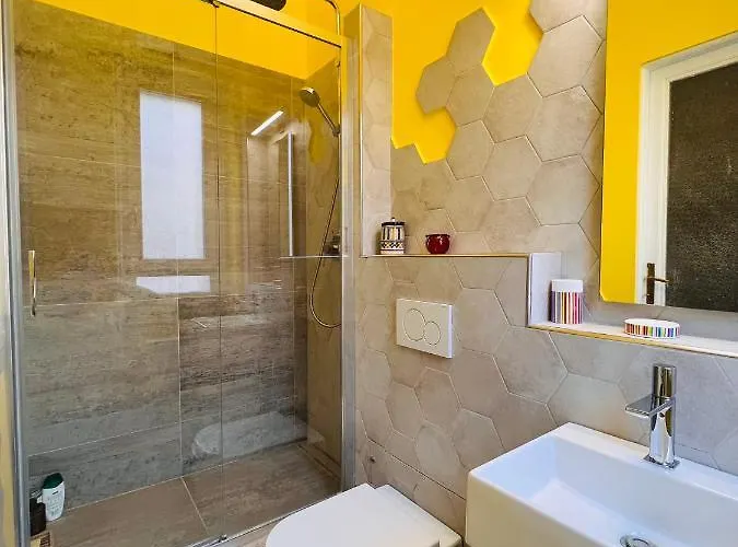 Antonioni's Trastevere Гостевой дом 4*
